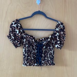 WINDSOR CHEETAH PRINT CROP TOP.